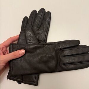 Chocolate brown leather gloves, size small